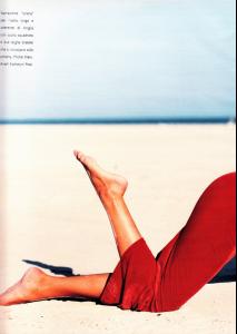 marie_claire_italia_march_1990_18.thumb.jpg.18011304fcf11958b74b85cef05709be.jpg