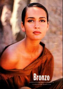 marie_claire_italia_may_1990_14.thumb.jpg.71946345ccacf13b0b6eab3333ce36ed.jpg
