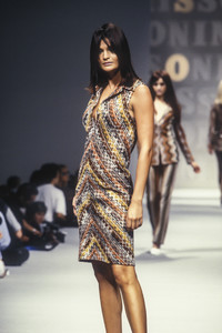 missoni-ss-1996-4.thumb.jpg.aa6a2a281942c7e402a821539d993d7b.jpg