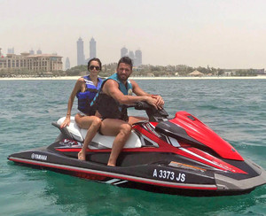 nabilla-benattia-dubai-photo-jetski.jpg