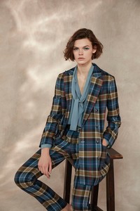 02-Alberta-Ferretti-Pre-Fall-18.thumb.jpg.7401b7a32dcaf426c4946c68a62f6b95.jpg