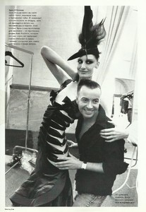 Lofficiel russia october 2002 runway 10.jpg