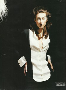 Lofficiel russia october 2002 5.jpg