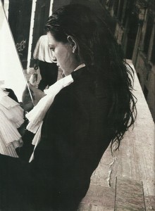 Lofficiel russia october 2002 Griet Troch 4.jpg