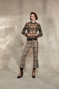 20-Alberta-Ferretti-Pre-Fall-18.thumb.jpg.cc242fab1ac6151b64ae225d548f7478.jpg