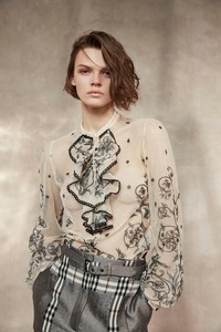 23-Alberta-Ferretti-Pre-Fall-18.thumb.jpg.49c7d28903034f5727a1f4fad07b4dac.jpg