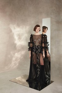 33-Alberta-Ferretti-Pre-Fall-18.thumb.jpg.cf99a5bfac5d720f74d620c61917f14e.jpg