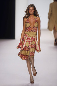 882631092_Missoni2000WomenRTW53.thumb.jpg.3aeeb30be1213193cc4dbd8a78811963.jpg