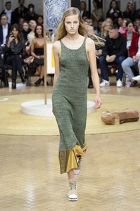 JW-Anderson-RS18-0589.thumb.jpg.d59a9e88420e9ca55889a6f32a5ea9ae.jpg