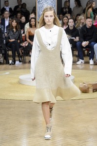 JW-Anderson-RS18-0785.thumb.jpg.5710603d33bfd9677fb9a25790a57222.jpg