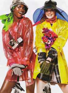 Little_Ladies_Jackson_Teen_Vogue_September_2009_06.thumb.jpg.b8e779123744421c028fc935918b4d5b.jpg