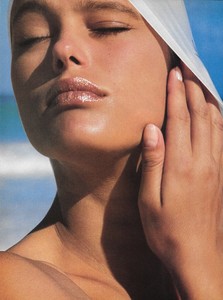 Piel_Vogue_US_June_1984_01.thumb.jpeg.62b3ba16121ec557bb6916950cd44792.jpeg