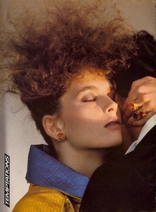 Piel_Vogue_US_November_1982_03.thumb.jpg.475f5a9f0a8baf080016d0f572fcf4af.jpg