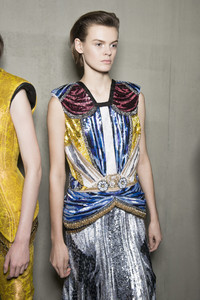 katrantzou-bks-v-rf18-2934.thumb.jpg.5e9de61526c8a8da6a55cb97e7928dc8.jpg