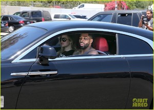 khloe-kardashian-tristan-thompson-mcdonalds-01.jpg