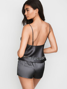 KELLY V520005_OM_B.jpg