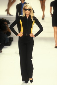 517285165_RalphLauren1996WomenRTW104.thumb.jpg.44ad5bac183ba3643ef8574d13857f66.jpg