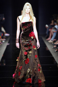 863215594_ElieSaab2002HauteCouture46.thumb.jpg.5d07abbcc96956935283dbbbc121626b.jpg