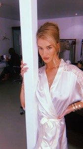 951625673_rosiehw15306928141815905399008547932_25096719.thumb.jpg.f1252d25bc3da9711e38682ee807d601.jpg