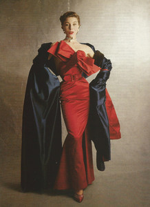 VOGUEUSAUG200944.thumb.jpg.7ddfdbfecbdf298882679e8ca9b6ebd9.jpg