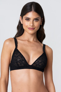 andrea_hedenstedt_scalloped_lace_bra_1520-100073-0002_03a.jpg