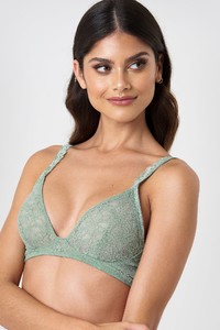 andrea_hedenstedt_scalloped_lace_bra_1520-100073-0324_03a.jpg