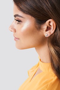 andrea_hedenstedt_star_stud_earring_1520-100007-0014_02l.jpg
