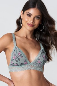 andrea_hedenstedt_wide_strap_triangle_mesh_bra_1520-100072-8202_03a.jpg
