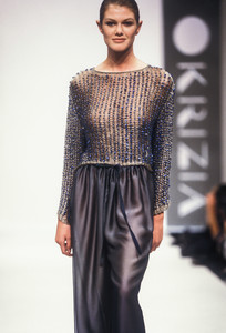 krizia-ss-1994-2.thumb.jpg.f56efd9c21aebd707ad4a7bbee9f08a6.jpg