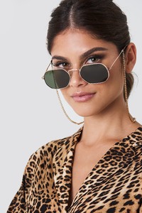 nakd_squared_sunglass_chain_1015-000980-0013_02l.jpg