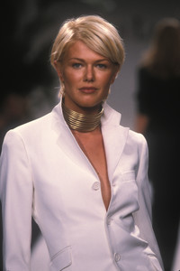 ralph-lauren-ss-1997-2.thumb.jpg.7be09e8ad1bf2cb598cbca08b742b276.jpg