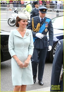 royal-family-royal-airforce-birthday-04.jpg