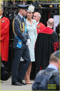 royal-family-royal-airforce-birthday-23.jpg