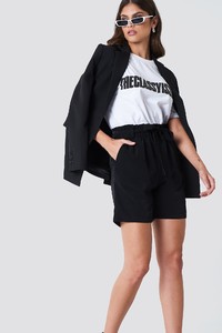 trendyol_high_belted_shorts_1494-000692-0002_01j.jpg