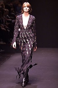1738349146_GianfrancoFerreFW2001MFW10.thumb.jpg.b28f31af64c0730d9dce7b3db8f2ef19.jpg
