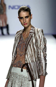 433631611_GenArtTrosmanChurbaFW2001NYFW22.thumb.jpg.652e107a47ac7a0157b949785ba97410.jpg