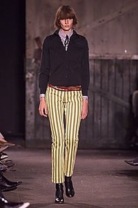 609724047_MarcByMarcJacobsFW2001NYFW1.thumb.jpg.e540721c6c03b3210298553b0a436aa7.jpg