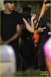 kylie-jenner-travis-scott-august-2018-six-flags-03.jpg