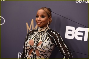 mary-j-blige-2018-black-girls-rock-04.jpg