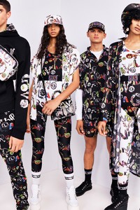 00019-versus-versace-collection-spring-2019-ready-to-wear.thumb.jpg.ddcb5eccaf70c24593147416ab3af3c2.jpg
