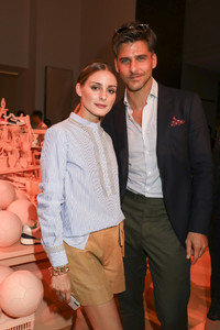 466405158_OliviaPalermoBallySpringSummer2019PressBN1HfuX5Bcwx.thumb.jpg.f0b69f60ed9a919dbddc5dbdadd92223.jpg