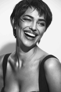 Irina-Shayk-Daily-Front-Row-Cover-Photoshoot03.thumb.jpg.bc414686c38e2a913625da206c38e7ff.jpg
