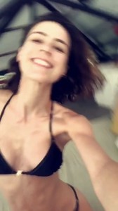Lena-Meyer-Landrut-in-Bikini--Instagram--34.jpg
