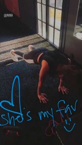 Nina-Dobrev-Working-out_-Instagram--01-662x1175.jpg