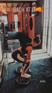 Nina-Dobrev-Working-out_-Instagram--23-662x1175.jpg