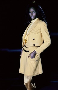 VERSACE-FALL-1992-RTW-DETAIL-02-BEVERLY-PEELE.thumb.jpg.b7a3481a5d53f1cdcaf0116ad6bf033a.jpg