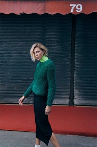 Zara-Fall-Winter-2018-Sweater-Lookbook02.thumb.jpg.6679b26ee8b7e124c079274b48a1df4d.jpg