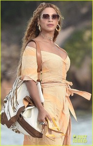 beyonce-continues-birthday-celebrations-with-jay-z-07.jpg