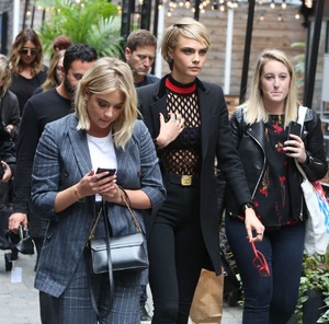 cara-delevigne-and-ashley-benson-out-in-toronto-09-09-2018-5.jpg