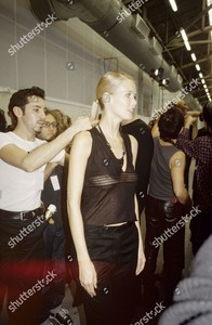 helmut-lang-rtw-fall-2000-backstage-new-york-shutterstock-editorial-6906230p.jpg